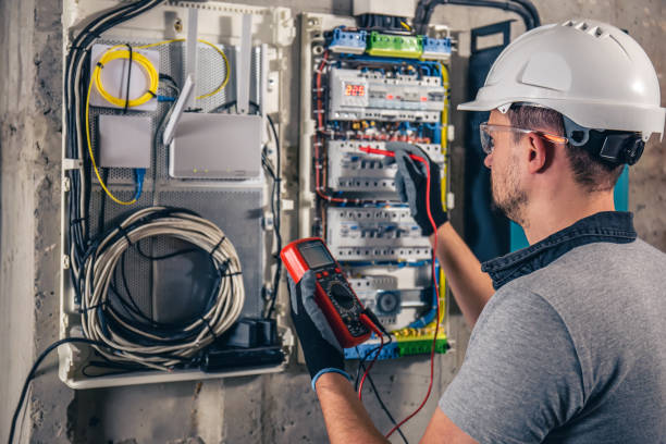Best Local Electrician Companies  in Greenwood, MO